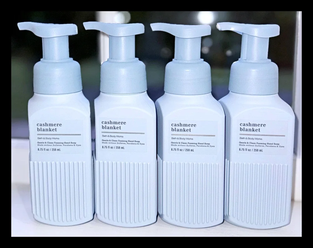 Bath & Body Works 8.75 fl oz Cashmere Blanket Gentle Clean Foaming Hand Soap x4